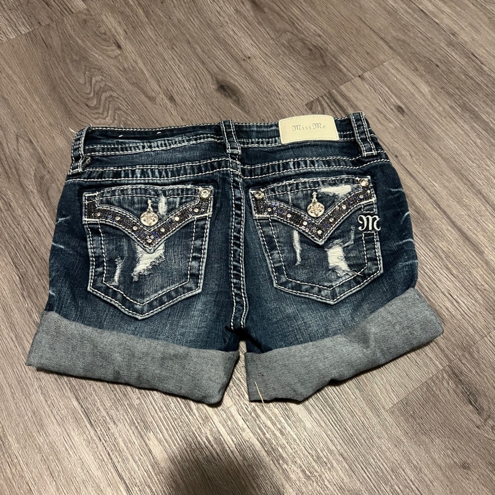 Miss Me Womens Dark Wash Embellished Rhinestone Flap Pocket Denim Shorts Size 26